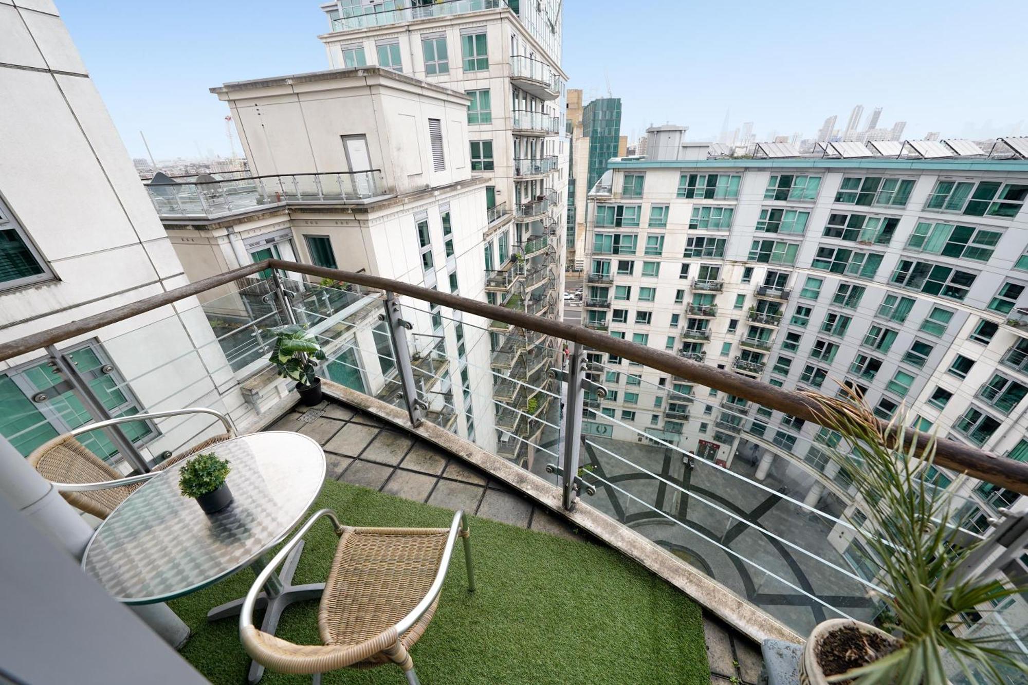 St George River Apartment Λονδίνο Εξωτερικό φωτογραφία